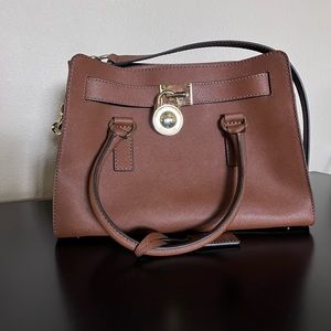 Michael Kors Hamilton Leather Satchel Purse Tan leather. Excellent Condition.